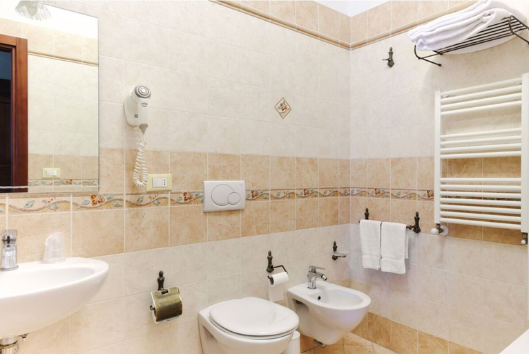 Bathroom, Hotel Villa Ambrosina, Florence