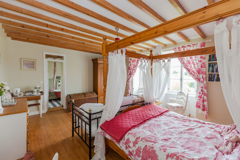 Bedroom 2, The Old Farm of Amfreville, Manche
