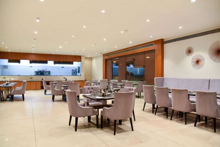 Food & Drinks 3, Comfort Inn Vilasa, Shahdol
