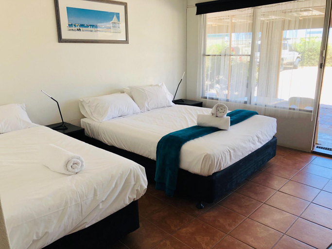 Bedroom 2, Jurien Bay Hotel, Dandaragan