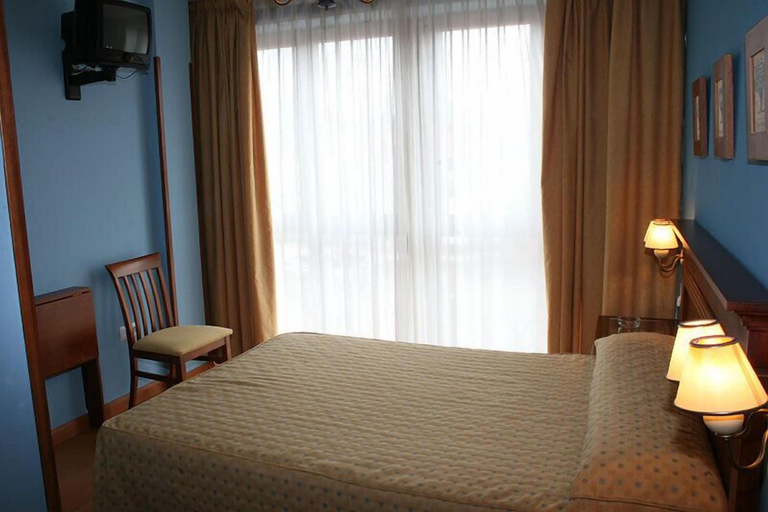 Bedroom 4, La Estrada, Asturias