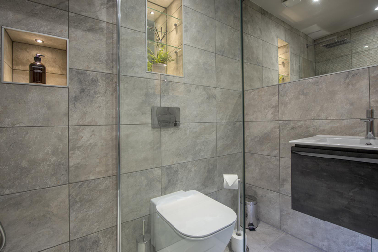 Bathroom 4, The Quadrant - The Palm Suite, York