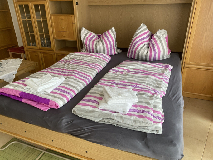 Bedroom 2, Privatunterkunft AARON, Magdeburg