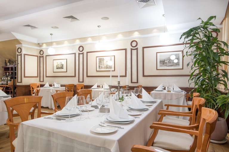 Food & Drinks 5, Hotel Downtown, Stolichna