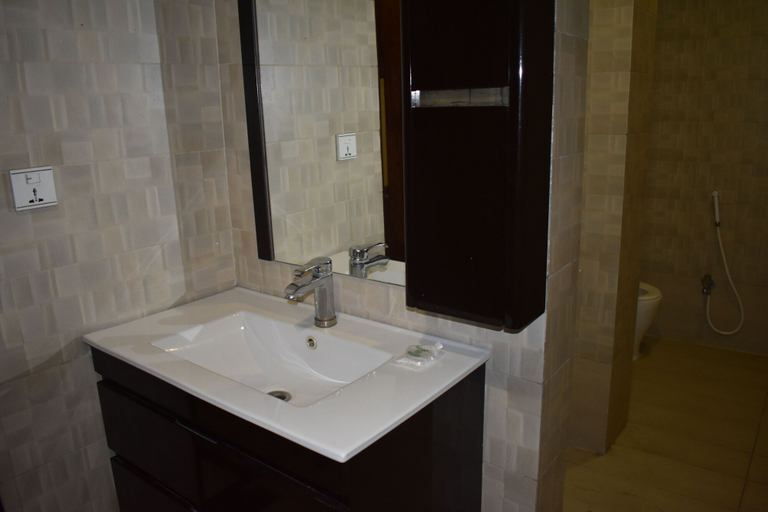 Bathroom, PINE VIEW HOTEL, Zhob