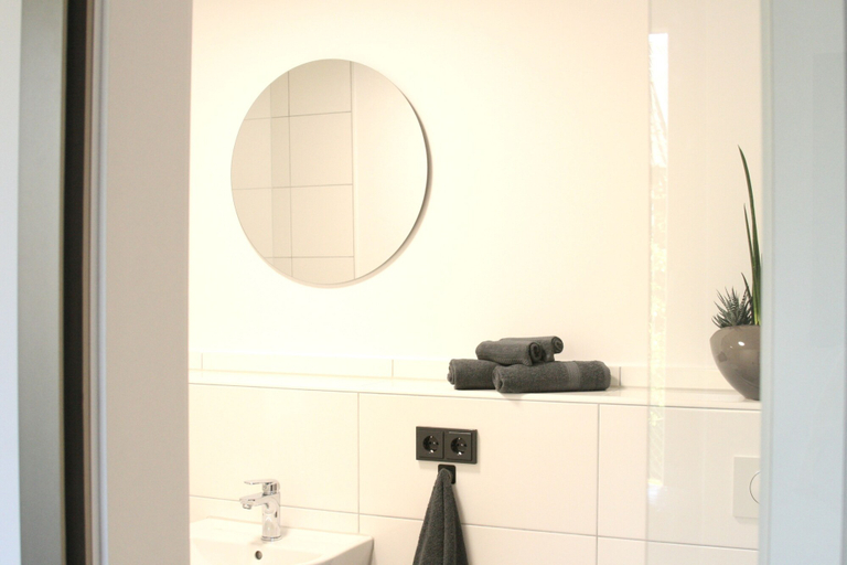 Bathroom 5, The Manhattan A Boutique Hotel By American Ease, Neustadt an der Waldnaab