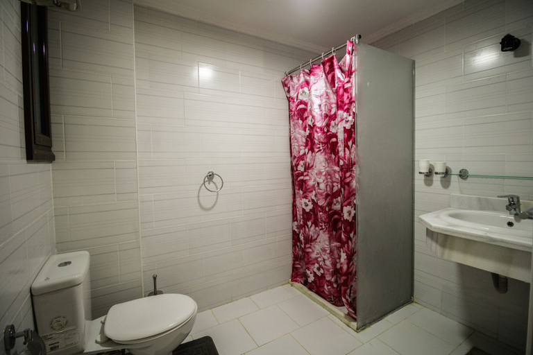 Bathroom 3, SeaView Turtles, Al-Ghurdaqah