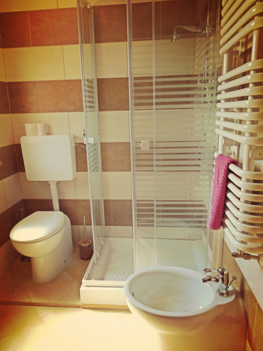 Bathroom 5, Casale del Sole, Pescara