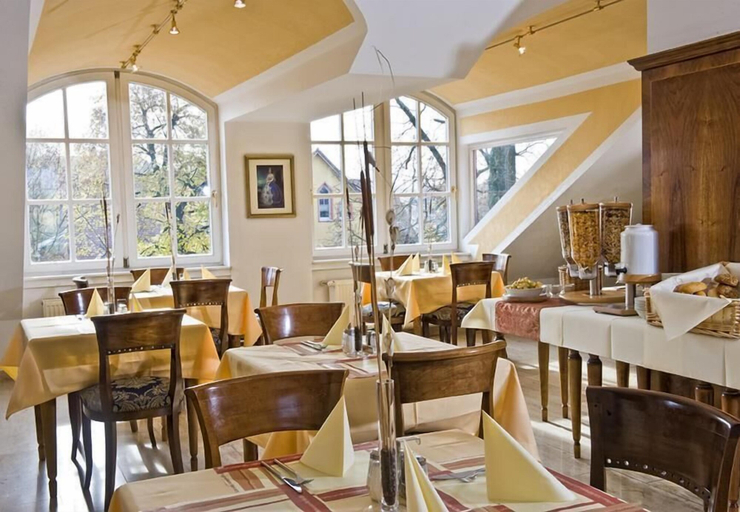 Food & Drinks 5, Hotel Königin Olga, Ostalbkreis