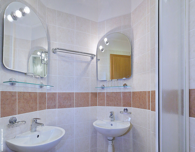 Bathroom, Penzión DRUŽBA Bojnice, Prievidza