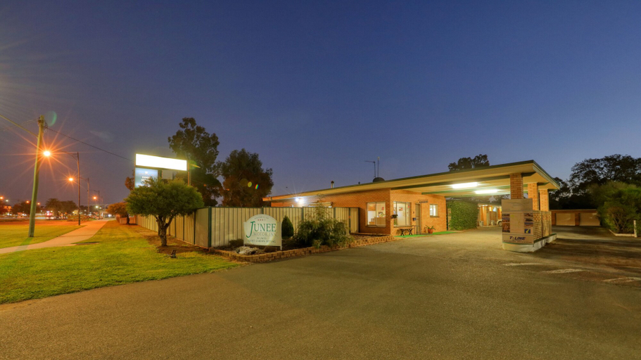 Exterior & Views 2, Junee Motor Inn, Junee