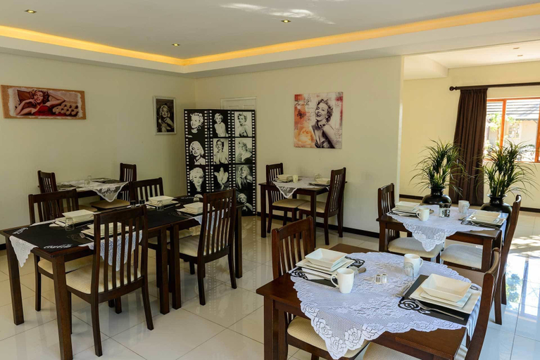 Food & Drinks 4, Biggy Best Cottages, Umgungundlovu