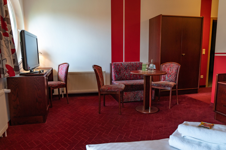 Bedroom 3, Parkhotel Neustadt, Ostprignitz-Ruppin