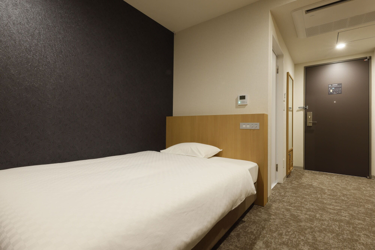 Bedroom 3, Plum Hotel, Osaka