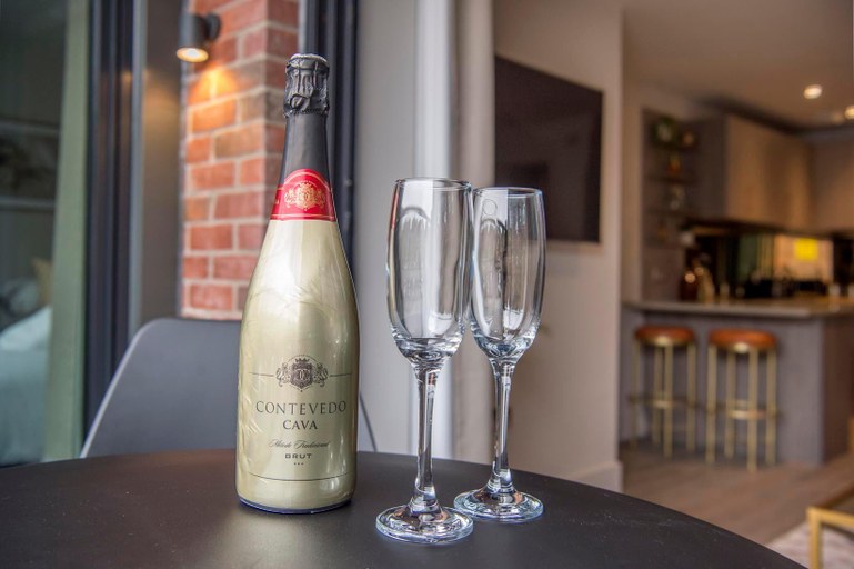 Food & Drinks 5, The Quadrant - The Palm Suite, York