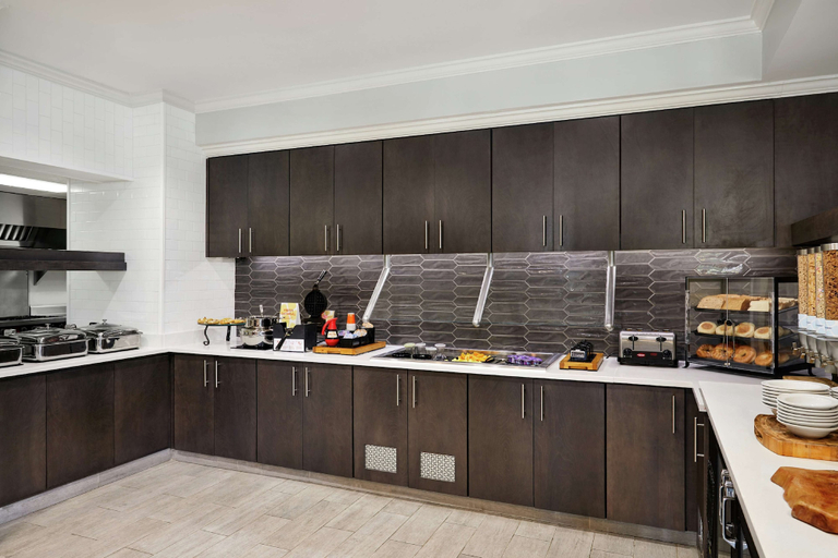 Food & Drinks 5, Hilton Garden Inn Cincinnati Northeast, Clermont