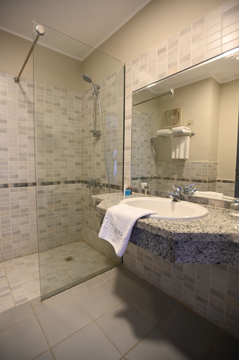 Bathroom 2, AJIRA Bay Hotel Hurghada Marina, Al-Ghurdaqah