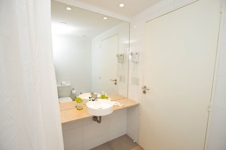 Bathroom 3, Babel Belgrano, Distrito Federal