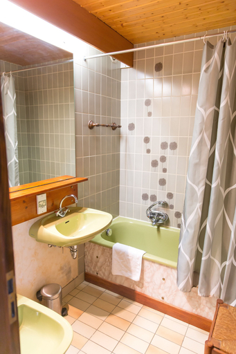Bathroom 4, Hôtel Restaurant Le Freudeneck, Bas-Rhin
