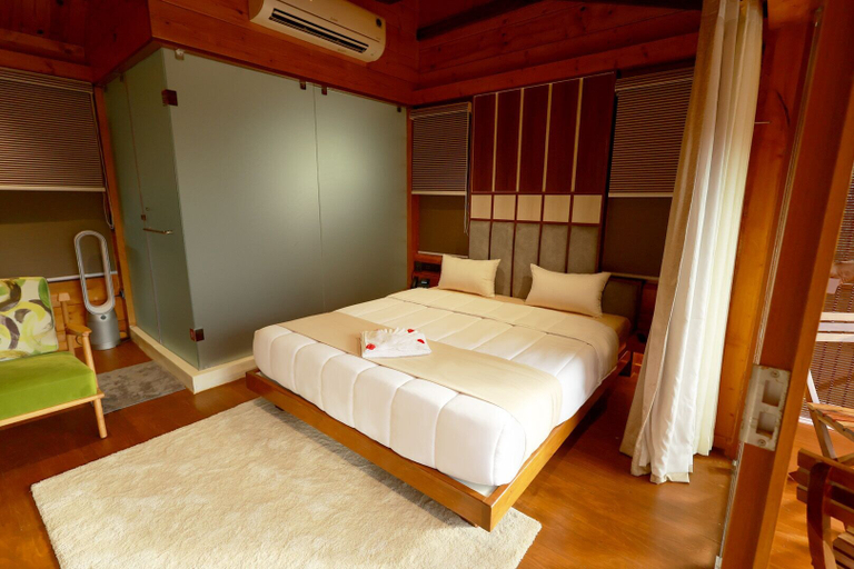 Bedroom 3, Wooden ECR Sea Resort, Viluppuram