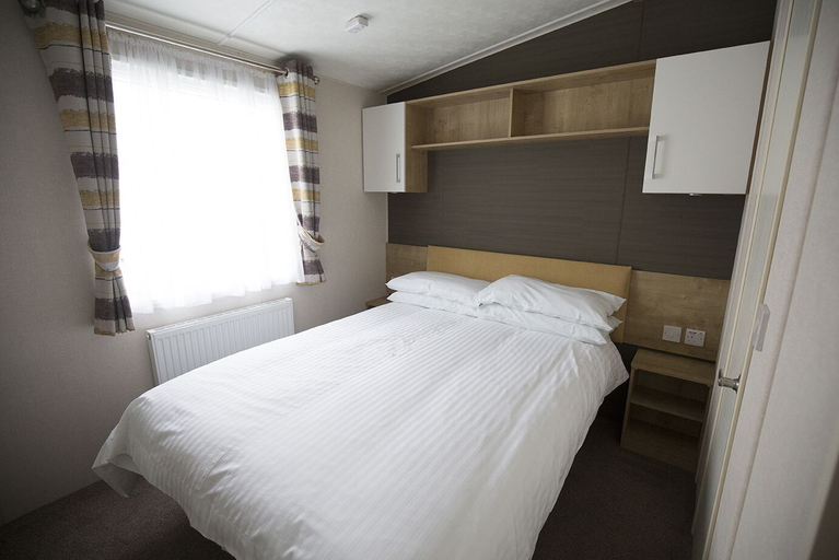Bedroom 2, Waterside Holiday Park & Spa, Dorset