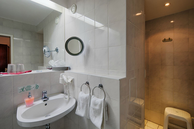 Bathroom 3, Comfort Hotel Bernau, Barnim