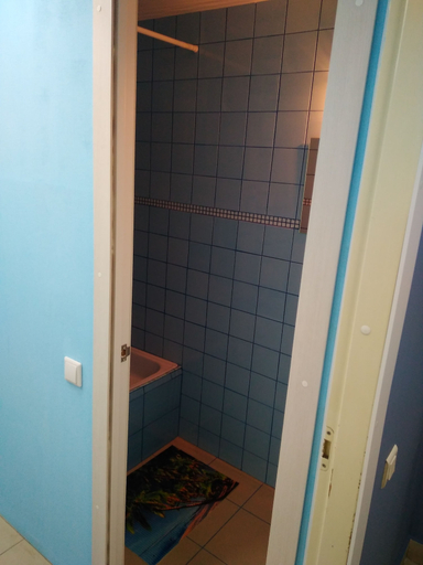 Bathroom 2, Cub-a Capsule hostel, North-Western