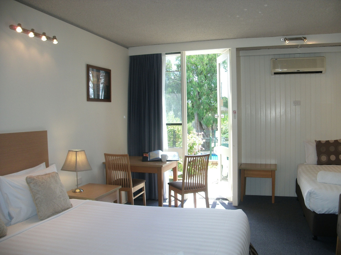 Bedroom 3, Parkwood Motel and Apartments, Corio - Inner