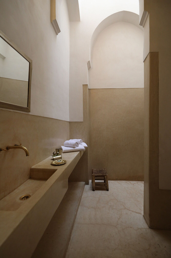 Bathroom 4, Riad Azzouna 13, Marrakech