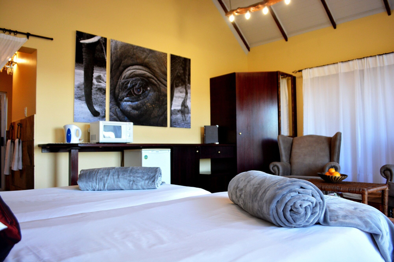 Bedroom 3, Addo Dung Beetle Guest Farm, Cacadu
