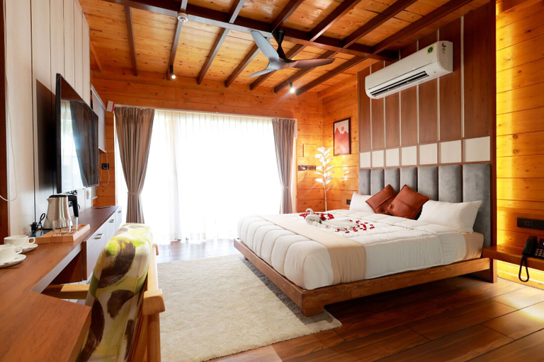 Bedroom 3, Wooden ECR Sea Resort, Viluppuram