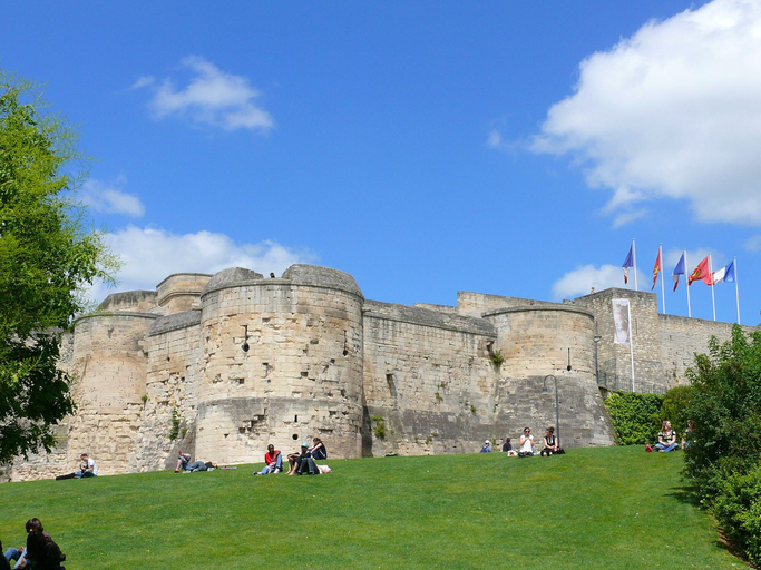 Exterior & Views 2, Hôtel Saint Etienne, Calvados