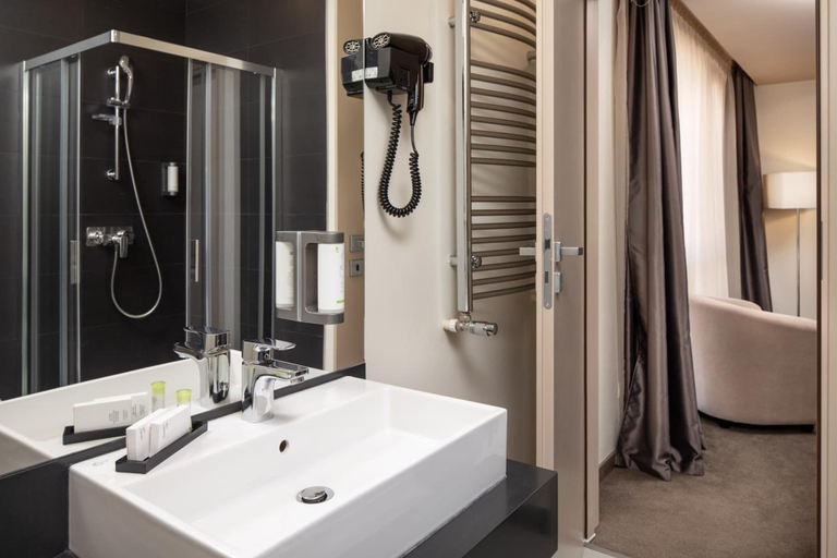 Bathroom 4, Belfort Hotel, Brasov