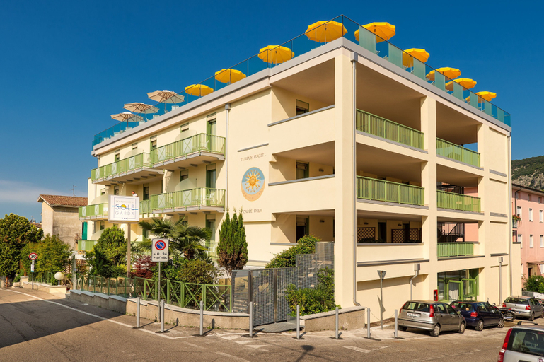 Exterior & Views 2, Sky Pool Hotel Sole Garda, Verona