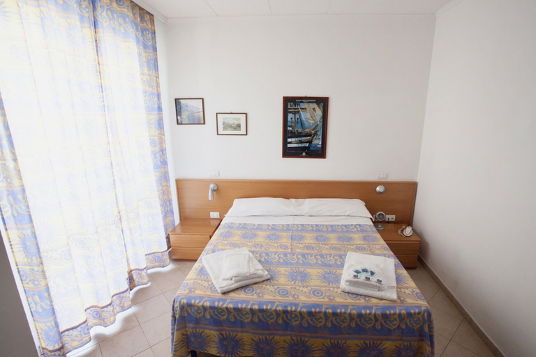 Bedroom 3, Hotel Stella Marina, Livorno