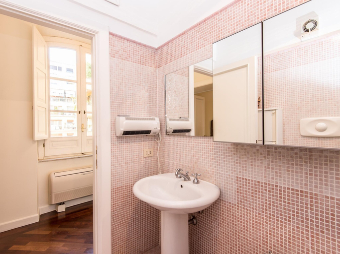Bathroom 3, RSH Luxury Vatican Four Bedroom Apartment, Roma