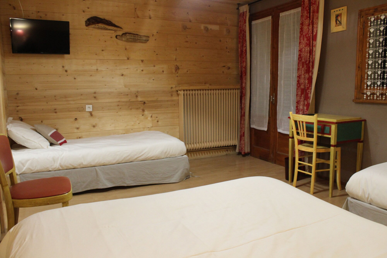 Bedroom 2, Logis HOTEL Restaurant U'FREDY, Haute-Savoie