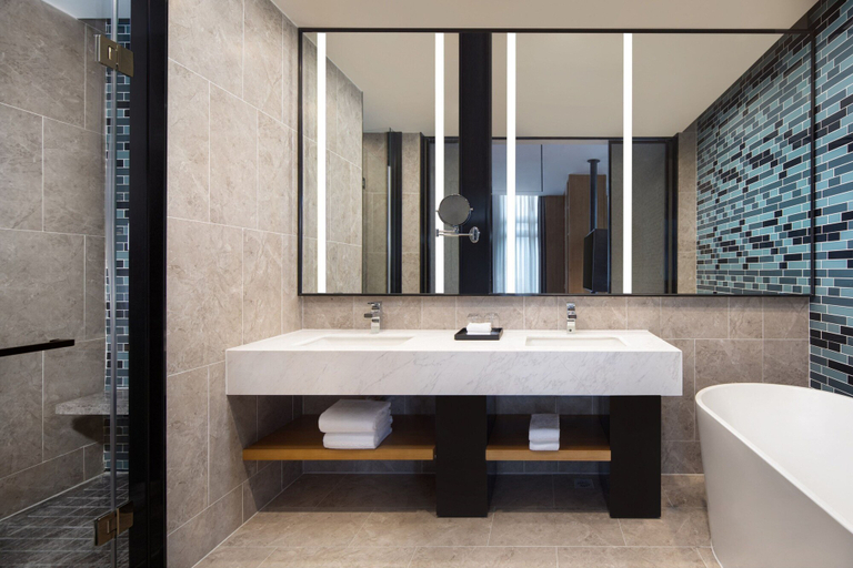 Bathroom 5, Fairfield by Marriott Shanghai Hongqiao NECC, Shanghai