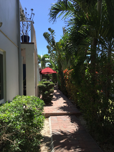 Exterior & Views 2, 4145 By The Sea Inn & Suites, Broward