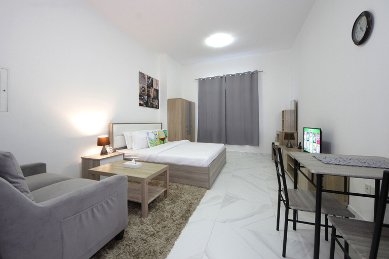 Living area, Studio Apartment in Palace Tower 2, Dubai