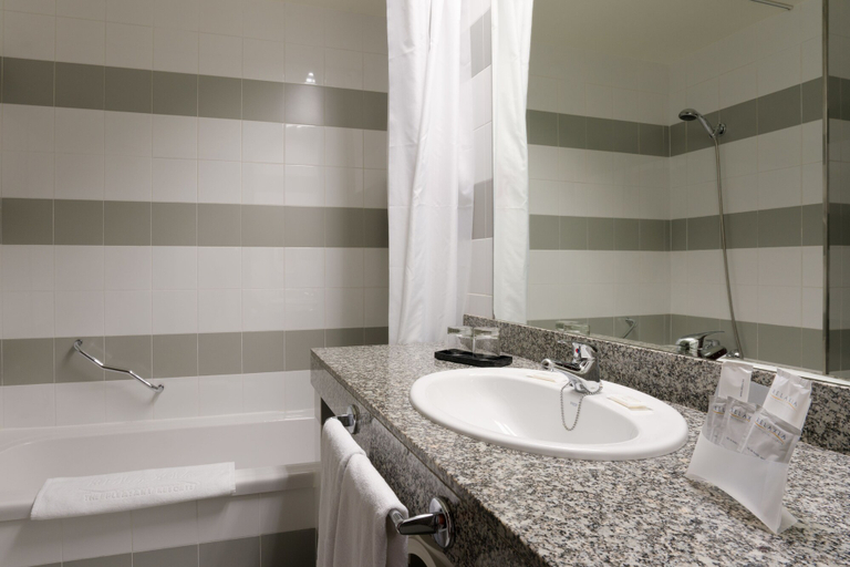 Bathroom 4, Relaxia Olivina-All Inclusive, Las Palmas