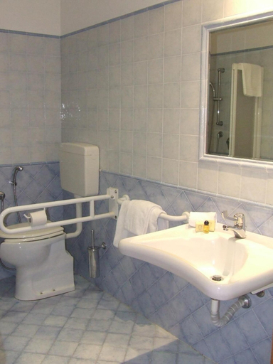 Bathroom 3, Hotel Ghibellino, Siena