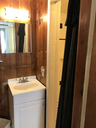 Bathroom 4, Colonel Williams Inn, Windham