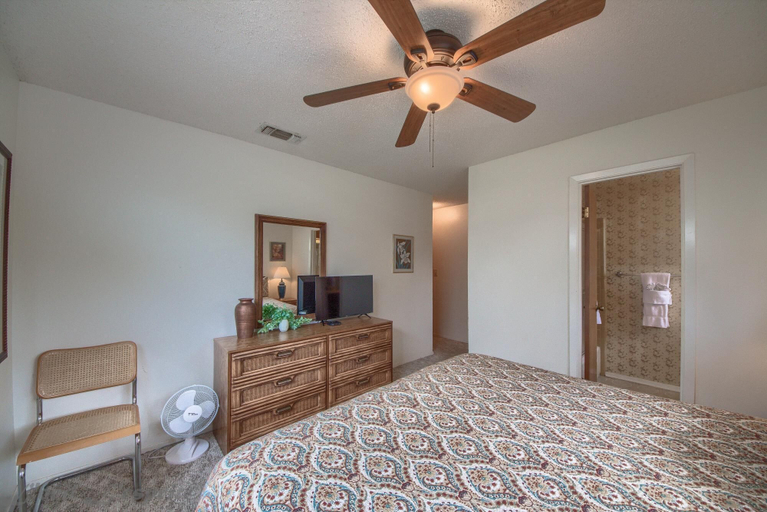 Bedroom 2, Totally Tubular CRC 303, Comal