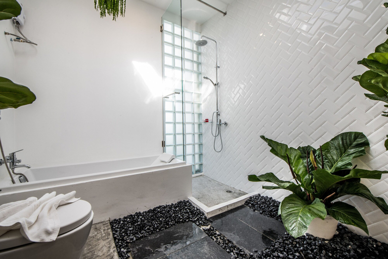Bathroom 4, Nimit Boutique Hotel, Wattana