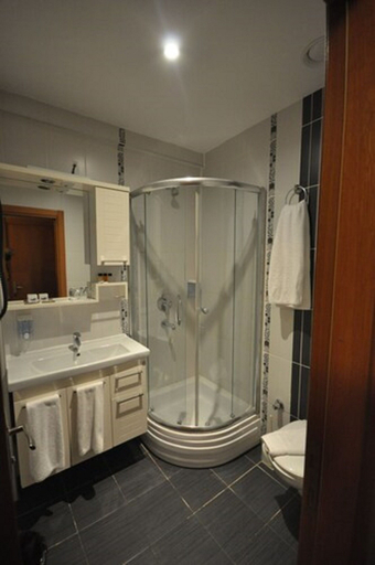 Bathroom 5, RETROPERA, Beyoğlu