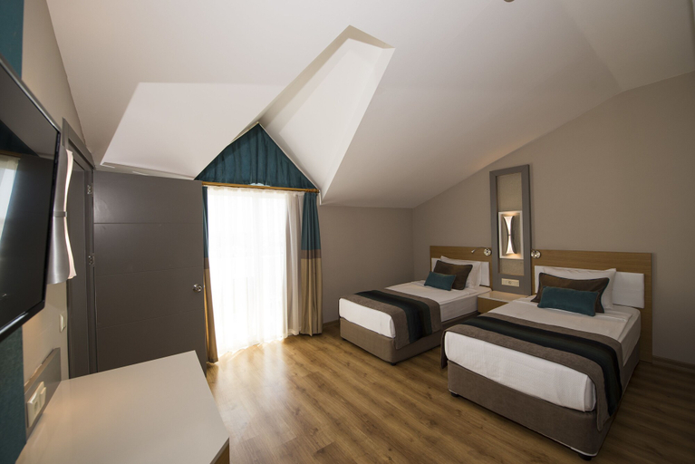 Bedroom 3, Palm World Resort & Spa Side - All Inclusive, Manavgat