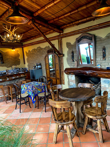 Food & Drinks 5, La Gloria Reserva Forestal, La Calera