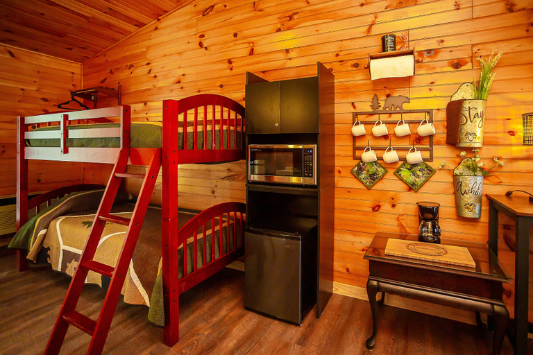 Others 5, Bigfoot Lodge Room One, Polk