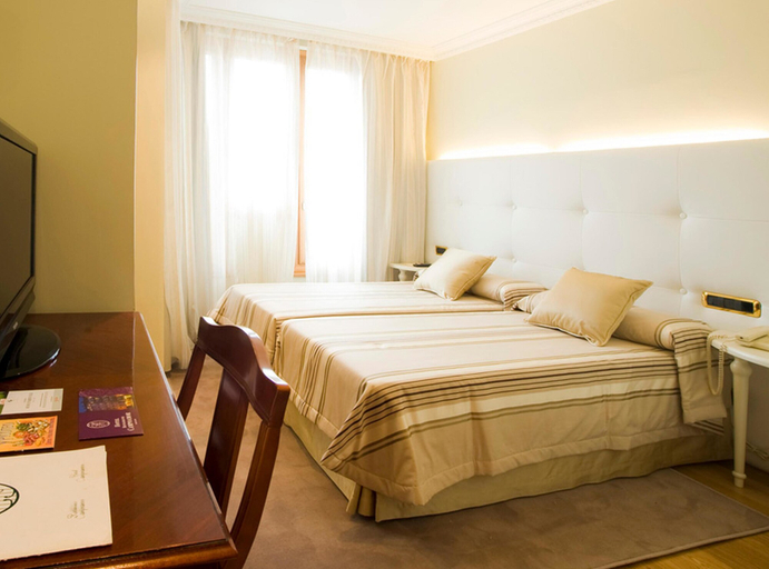 Bedroom 4, Hotel Campoamor, Asturias